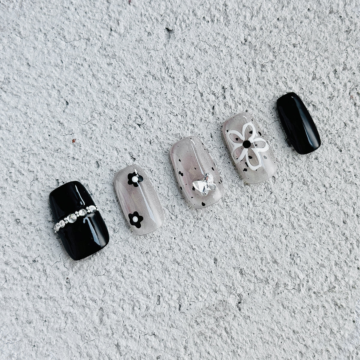 Fincloset Crystal Petal Handmade Medium Square Press-On Nails, Black and Satin Silver Cat Eye Accents and Floral Designs for a Chic, Playful Look