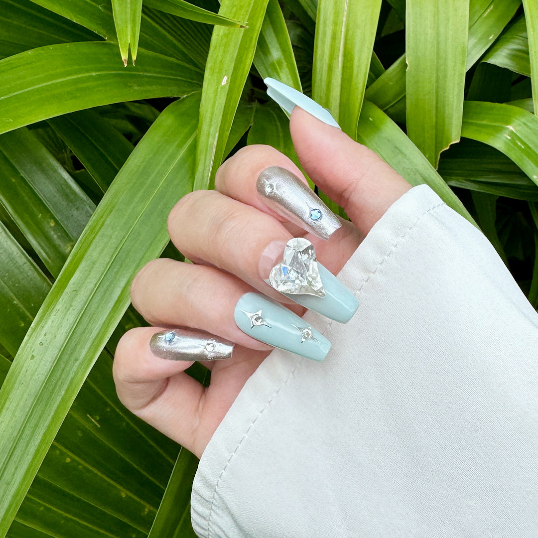 Fincloset Blue Sparkle Handmade Coffin-Shaped Press-On Nails in Creamy Blue with Silver Accent, Star and Heart Gem Details for a Playful Look