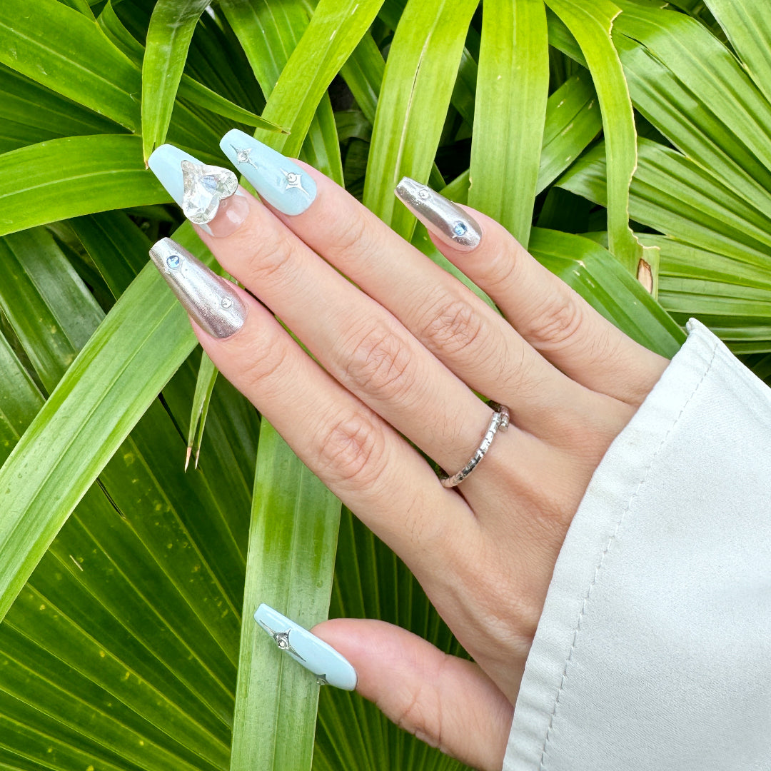 Fincloset Blue Sparkle Handmade Coffin-Shaped Press-On Nails in Creamy Blue with Silver Accent, Star and Heart Gem Details for a Playful Look