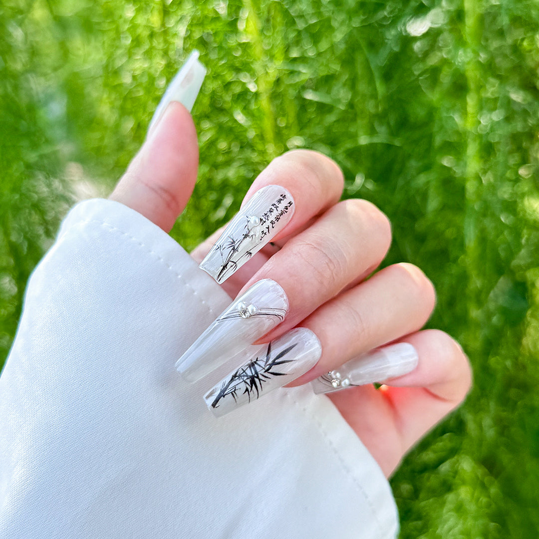 Fincloset Blessed Bamboo White Glossy Coffin-Shaped Press-On Nails with Elegant Bamboo Print, Chinese-Inspired Design for Peace and Good Fortune